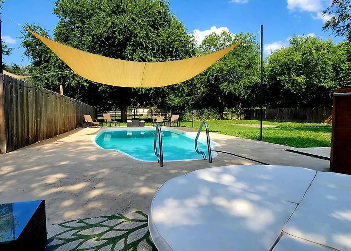 Woodlake Getaway Vacation Rental