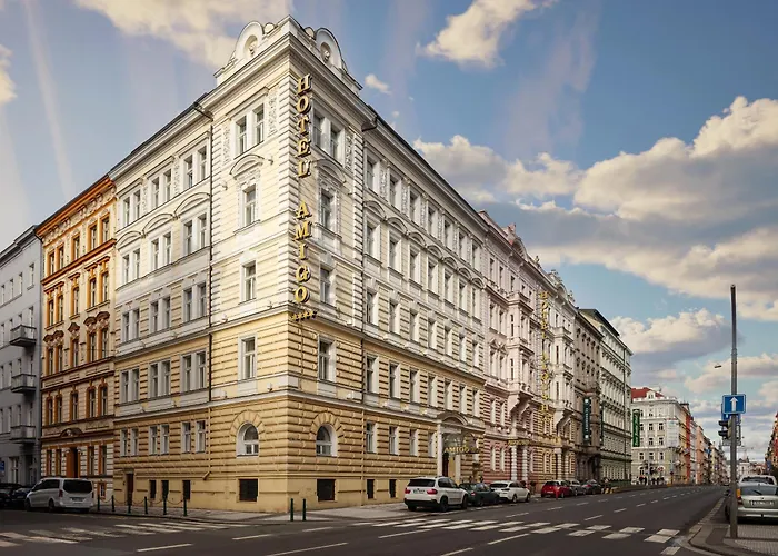 Alqush Downtown Hotel
