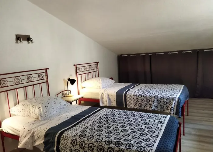 Villa 45 M2 dans parc arboré avec piscine