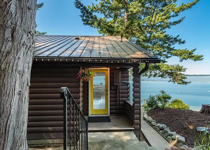 Perch - Breezy Point Hideout