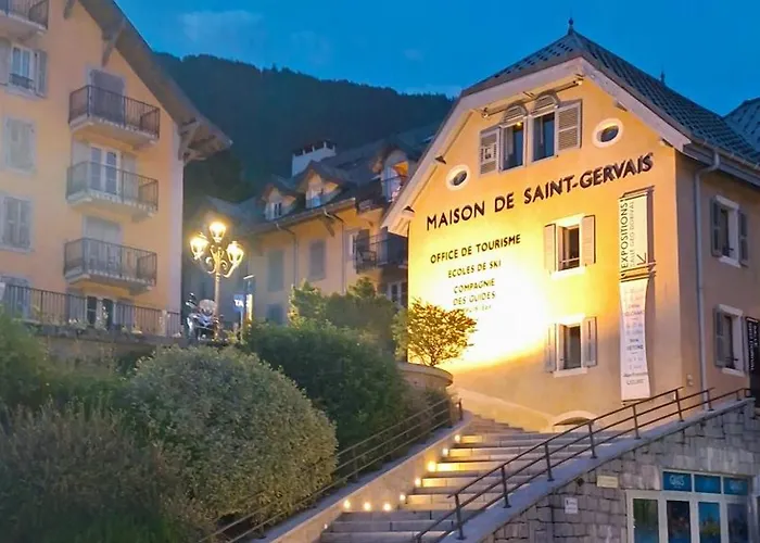 La Loge - En Plein Coeur Du Village