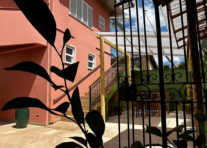  Pousada Casa Rosada Ilhabela