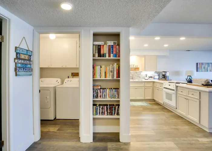 Lincoln City Beach Condo: Clubhouse & Pool Access!