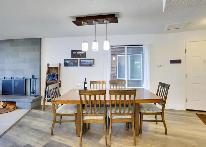 Lincoln City Beach Condo: Clubhouse & Pool Access!