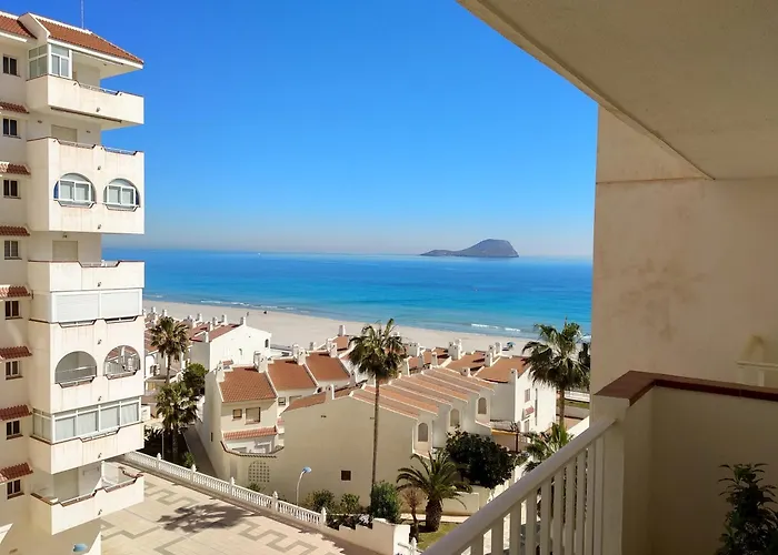 Villa con piscina: Casa en Urbanización Los Ibicencos