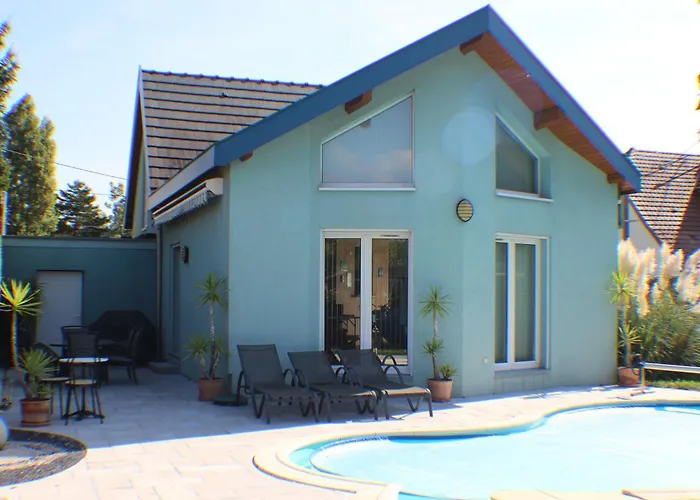 Très jolie maison avec piscine