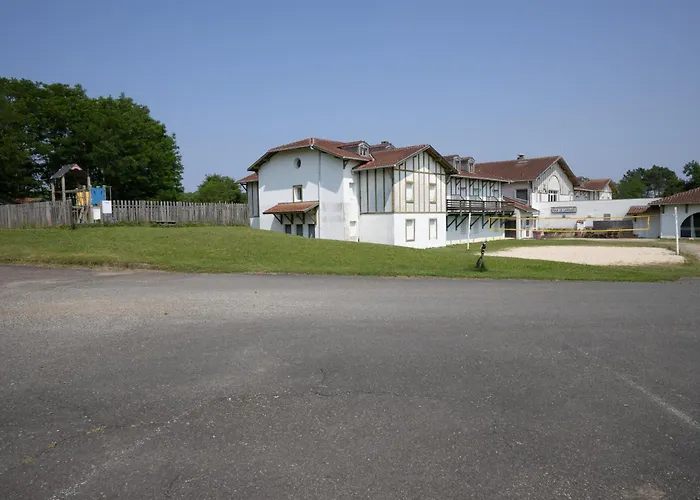 Ideal famille - piscine intérieur chauffée et extérieure
