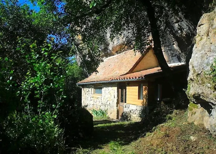 Semi-Troglodyte du Coustal