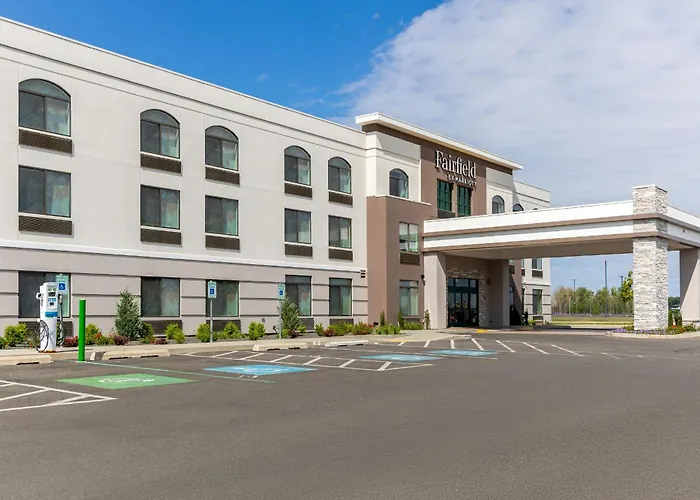 Fairfield By Marriott Inn & Suites Airport
