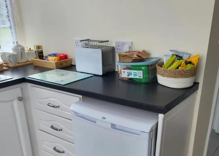 1 Bed Retreat-Sleeps 2-Secure Parking-Garden