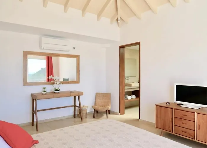 Heart Of Flammands Villa Offers Lovely Sea Views