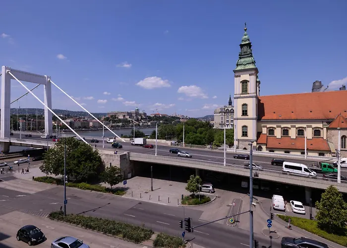 Cheap hotels City Matyas