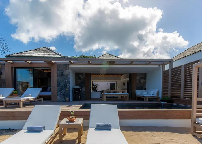 Beachfront Villa in Anse des Cayes