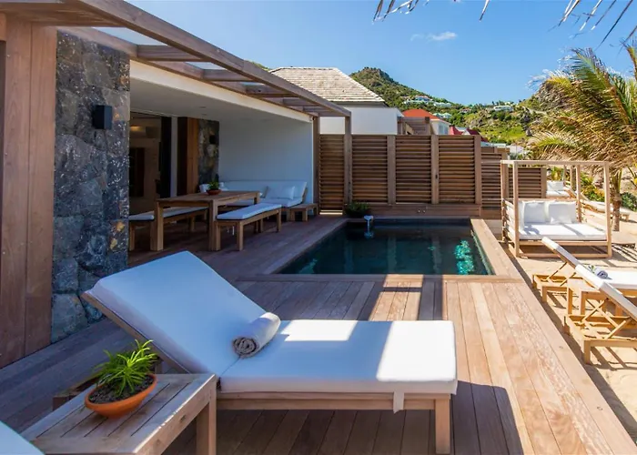 Beachfront Villa in Anse des Cayes