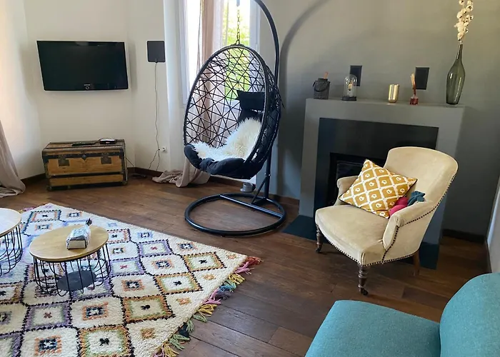 Au coeur de Sartène appartement de charme dans un écrin de verdure