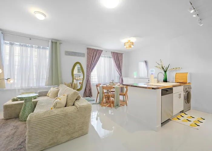 Sage On Ocean Drive Apartments