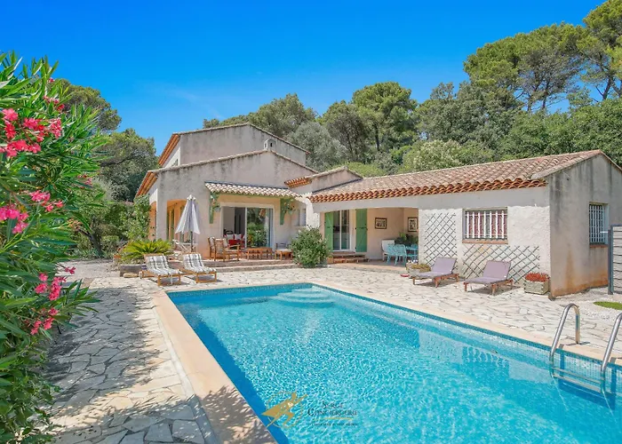 Rez de Villa provençal avec Belle Piscine privée et Parking