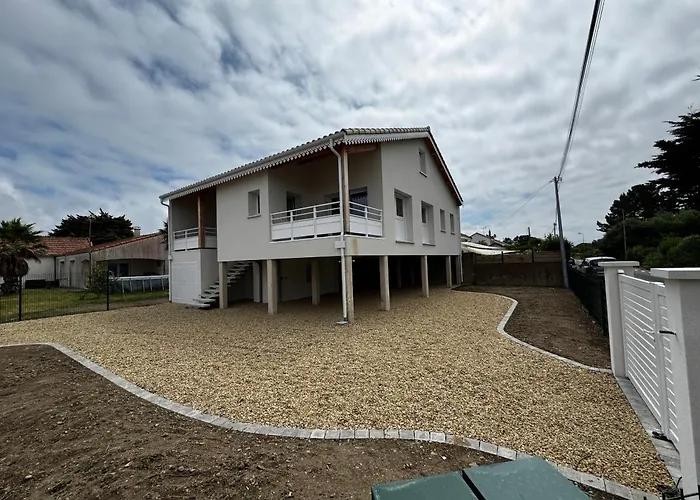 Maison pilotis 6 pers 50m mer