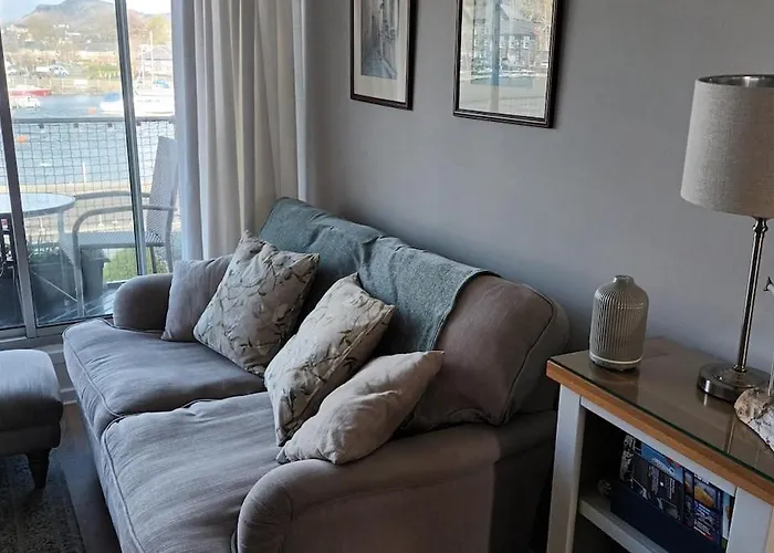 2 Bedroom Harbour Apartment