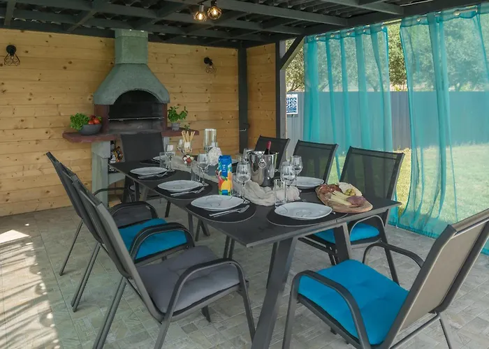 3 Bedroom Gorgeous Home In Pula