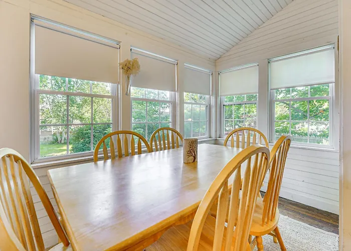 Charming Cottage W/ Patio, Walk To Boothbay Harbor