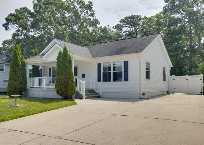 Family Home W/ Pool! 5 Mi To Ocean City Beach