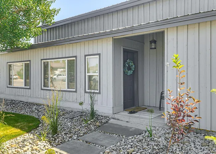 Centrally Located Pinedale Vacation Rental!