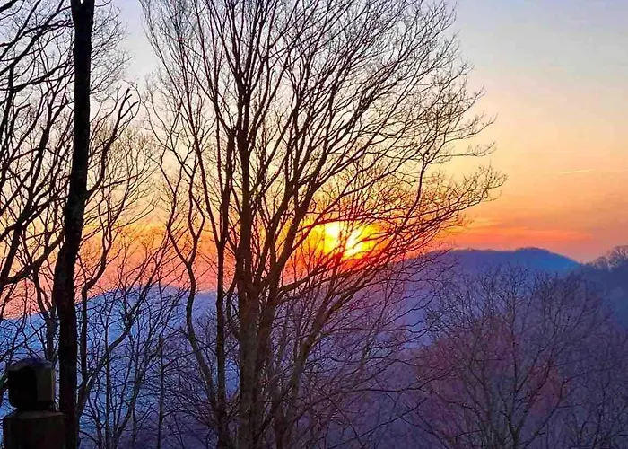 Cabin Near Asheville, Hatley Pt, Hot Tub, Views