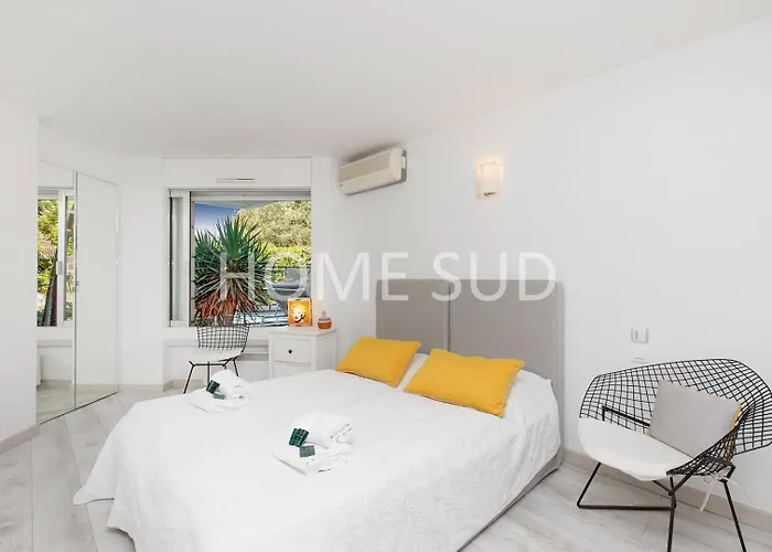 Votre Maison De Vacances Dans Un Ecrin De Verdure - Cannes