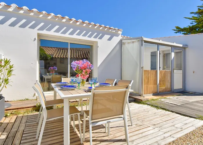 À 800 m de la mer, jolie maison avec jardin pour 7