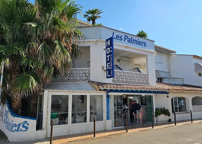 Les Palmiers En Camargue