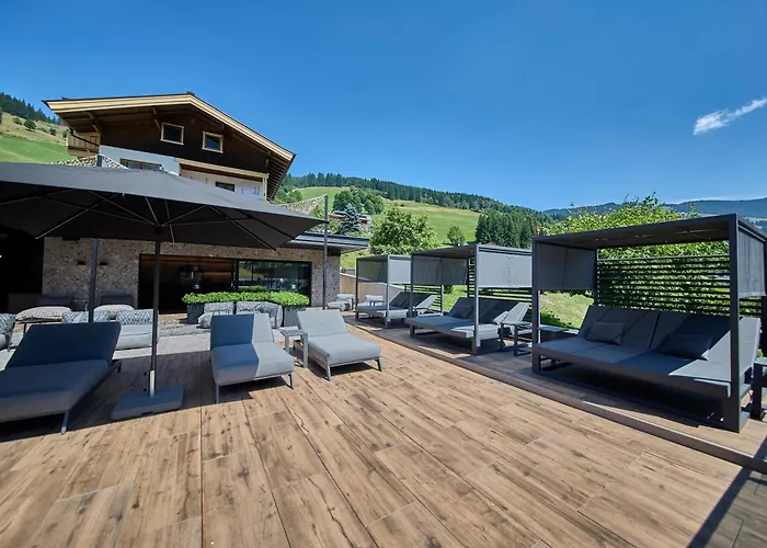 The Poolhouse Boutique Lodge