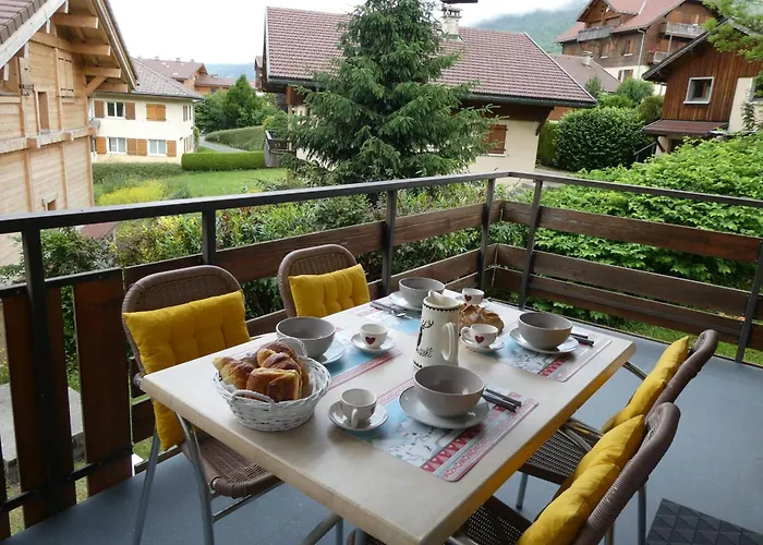Appt avec balcon centre du village