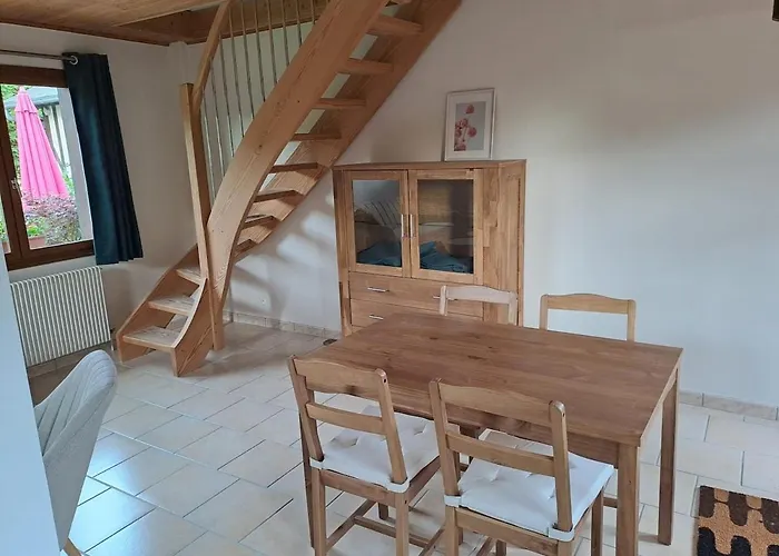 Duplex dans maison normande avec accès au jardin