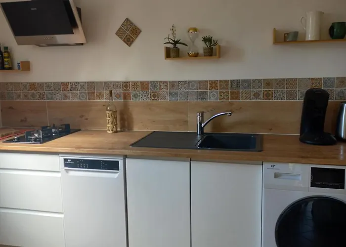 Logement 2 personnes cosy avec petit jardin