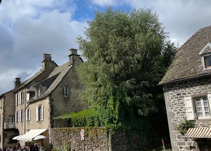 Gite Chez Manon et Pierre Salers