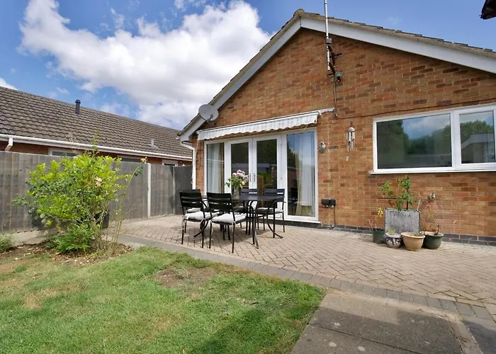 Rydal Palace Rugby - Charming 2Bed Haven With Free Driveway Parking