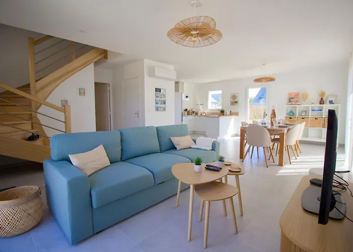 La Cigogne, Maison familiale en bord de Mer à Surtainville, Côte des Isles, 3 chambres, Intendance Luxury Host
