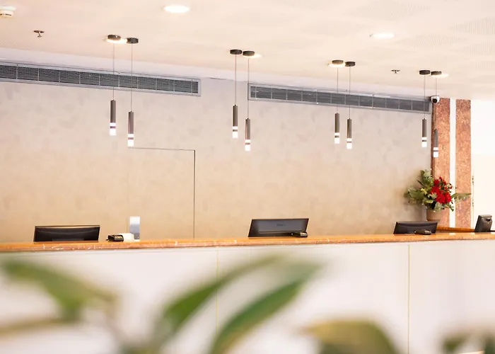 Resort: Grand Beach Hotel