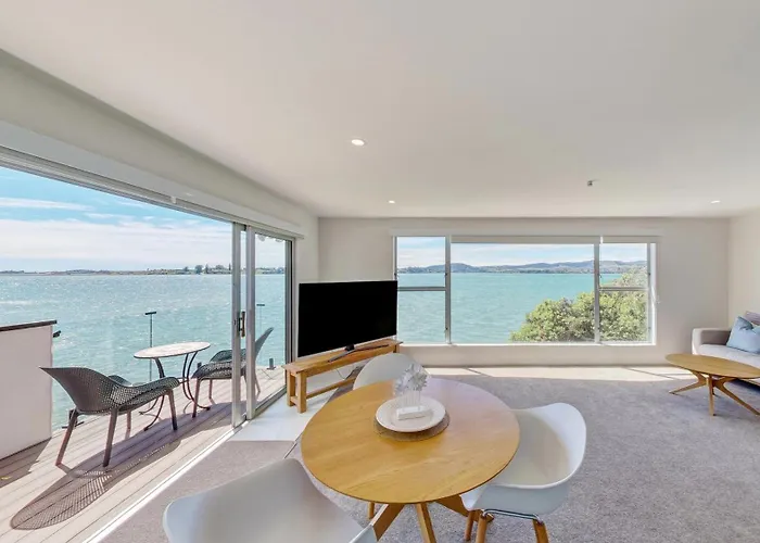 Harbour View Motel And Waterfront Apartments
