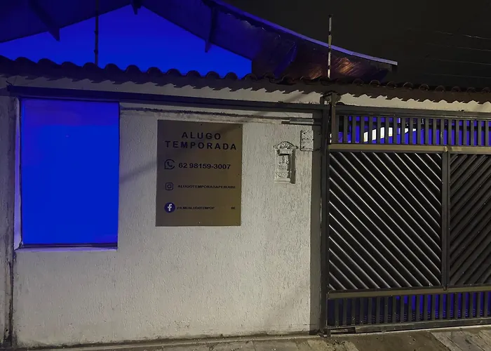 Pousada com piscina: No Centro Com Piscina Aquecida Solar