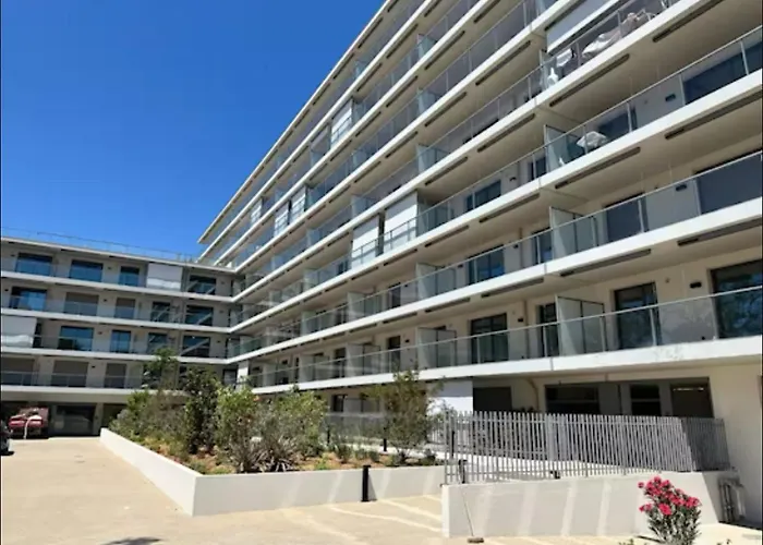 Piscine Rooftop Résidence Neuve
