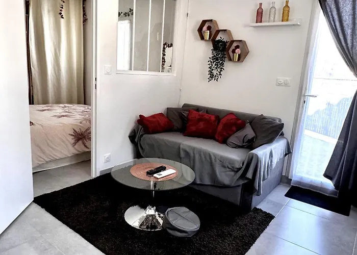 Le Monde Éphémère d Emilie Logement indépendant 2étoiles avec jacuzzi