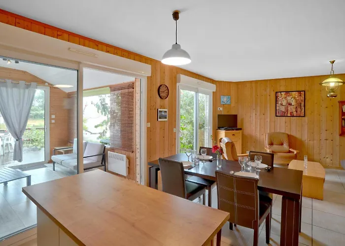 2 Bedroom Beach Front Home In Creances