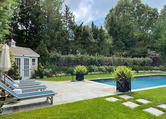Cedar-Shake Cottage, Heated Pool And Gardens
