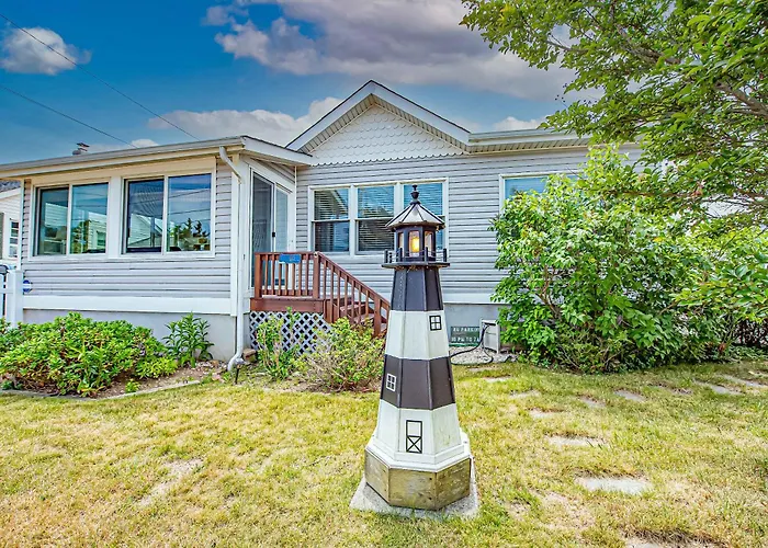 Peconic Sound Beach Cottage Walk To Sound