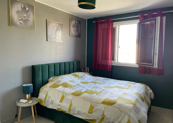 Chambre lumineuse et cosy, bord de marne, proche Paris