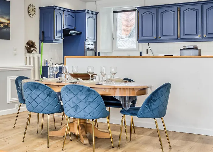 2 Bedroom Gorgeous Apartment In Carentan