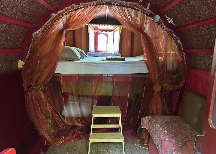 Les roulottes de Bayama - logement insolite avec jacuzzi