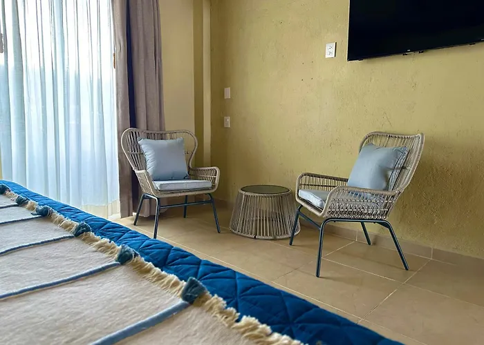 Lolitas Suites 304